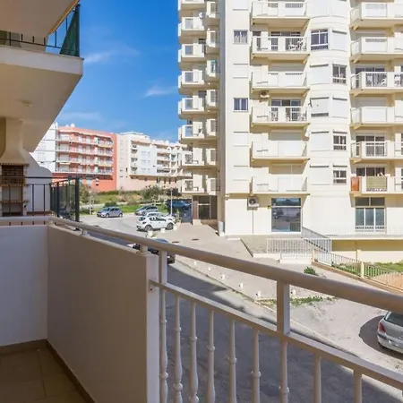 Apartment Live, Work And Relax Near