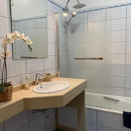 Apartment Live, Work And Relax Near *