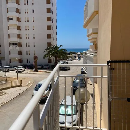 Live, Work And Relax Near Apartment *